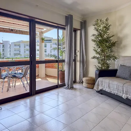 #411 Sunny 1br Near The * Albufeira