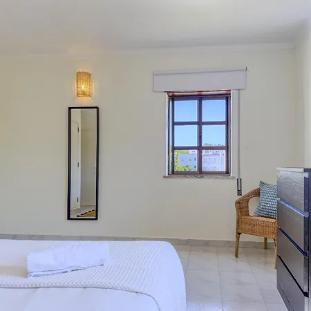 Lägenhet #411 Sunny 1br Near The Albufeira